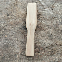 Cuchillo de mantequilla de madera de peral, otro angulo