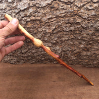 Varita de madera de juniperus 3 tallada a mano, detalle 3